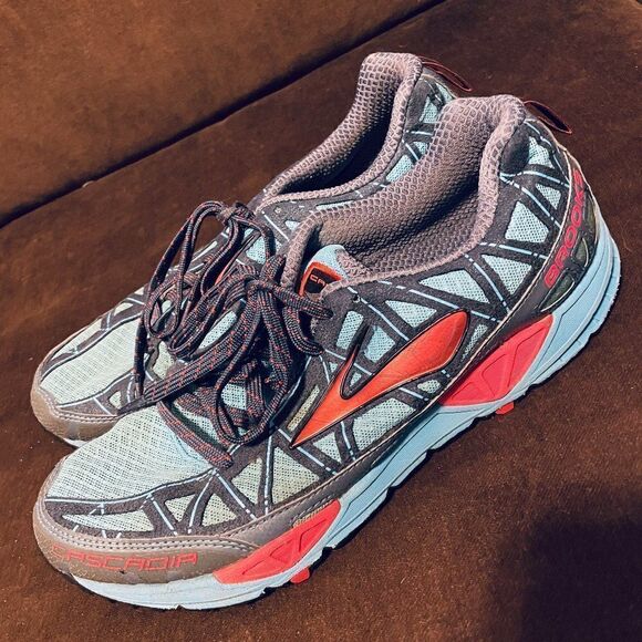 Very Good Brooks Trail Running Cascadia 6 7 Womens 10 US 42 EUR Blue Red grey - Picture 3 of 7